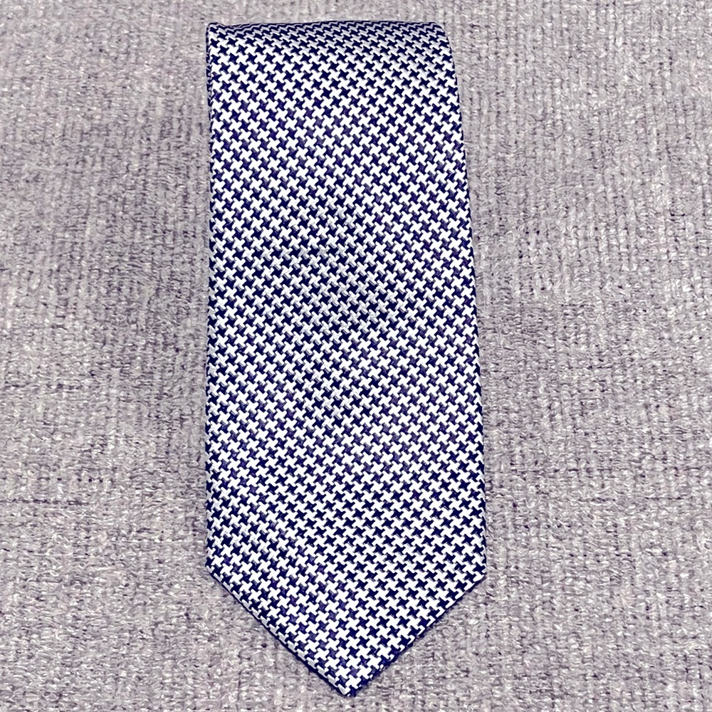 Charles Tyrwhitt Navy Puppy Tooth Tie